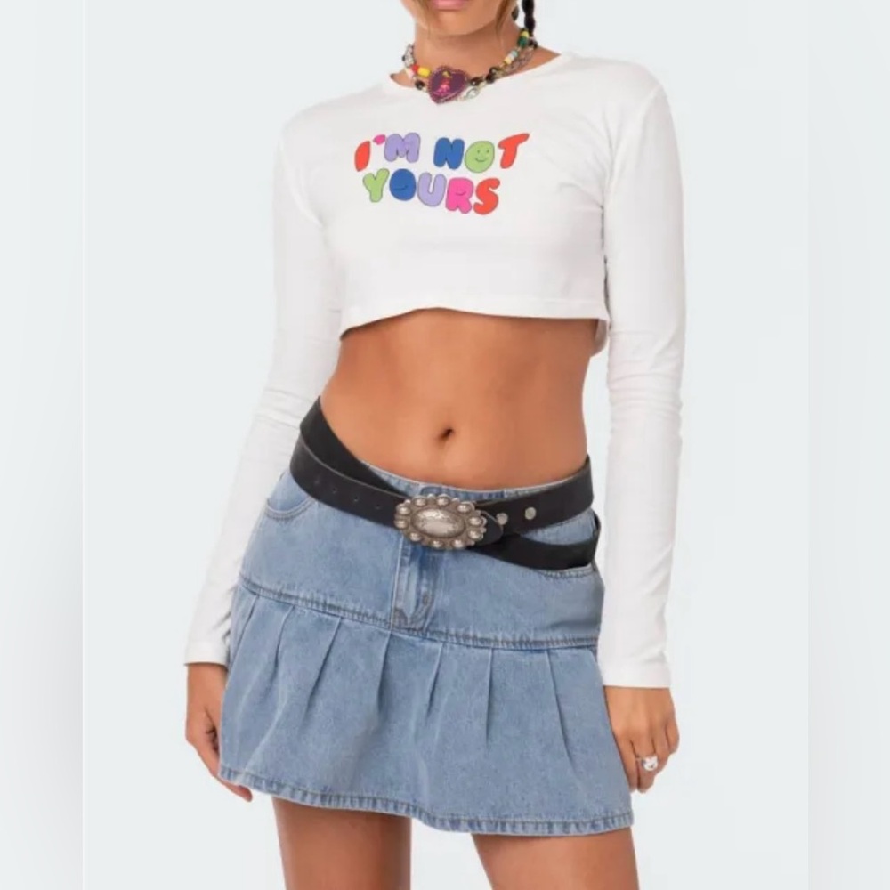 EDIKTED Not yours crop top